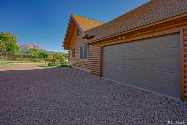 Detached Garage, Exterior