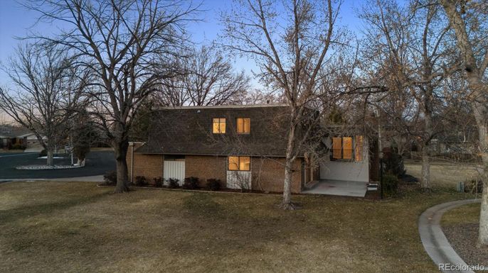 Backyard, Exterior, Facade, Brick Facade, Split Level