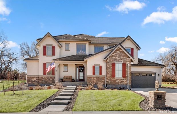Attached, Exterior, Facade, Farmhouse