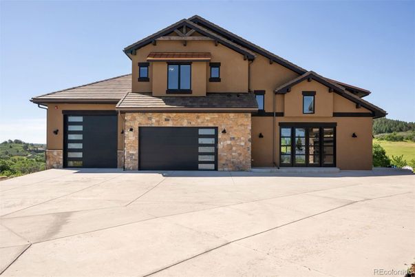 Attached, Exterior, Facade, Modern