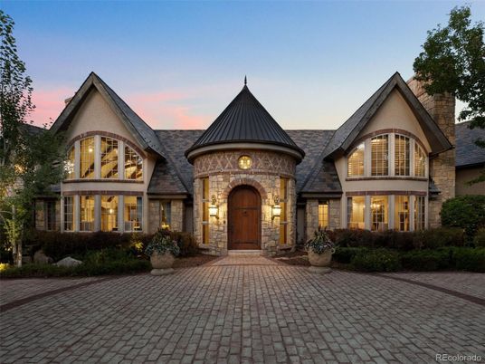 Exterior, Facade, French Provincial