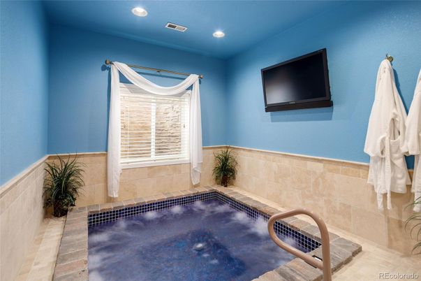 Interior, Pool, Recessed Lighting