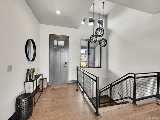 Interior, Pendant Lights, Recessed Lighting, Wood Texture Flooring