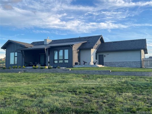 Attached, Backyard, Exterior, Facade, Modern
