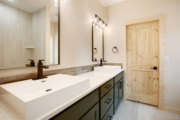 Bathroom, Dual Sink Vanities, Interior