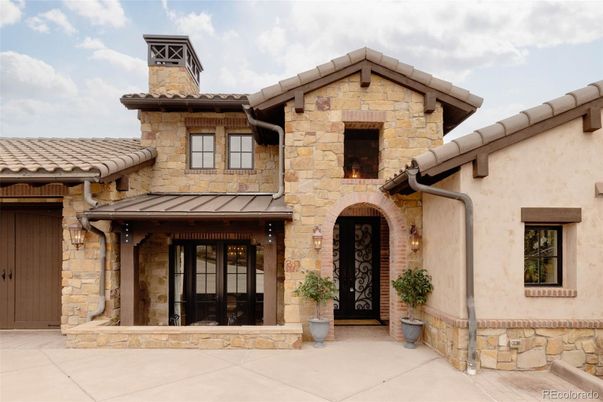 Exterior, Facade, Mediterranean