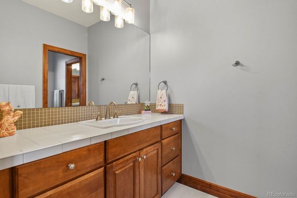 Bathroom, Interior, Tile Countertops