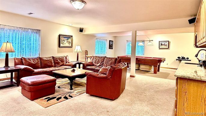 Billiard Table, Game Room, Interior, Living room