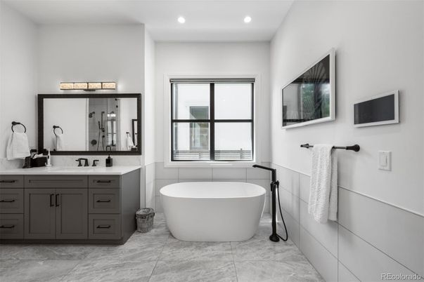 Bathroom, Dual Sink Vanities, Free Standing Baths, Interior, Marble, Recessed Lighting