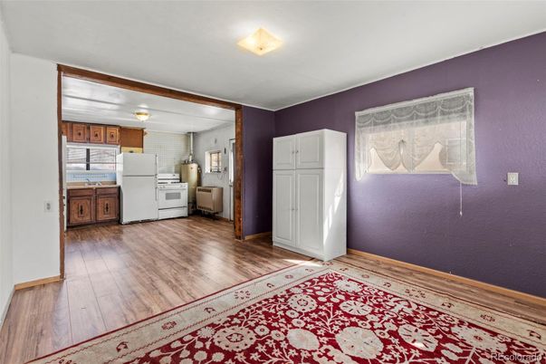 Interior, Kitchen, Washer, Wood Texture Flooring