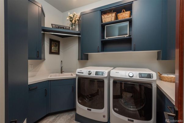 Interior, Washer