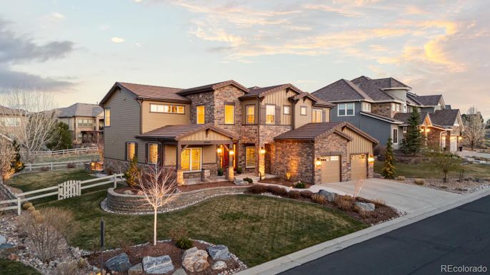 Attached, Exterior, Facade, Mediterranean