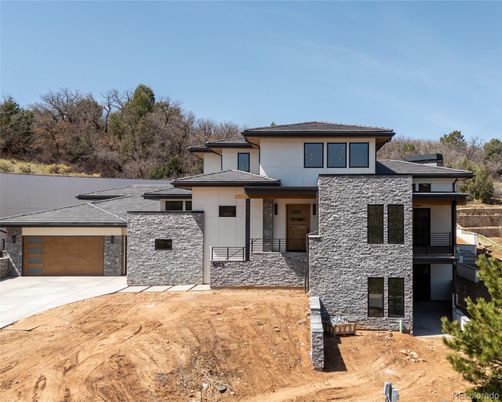 Attached, Exterior, Facade, Modern