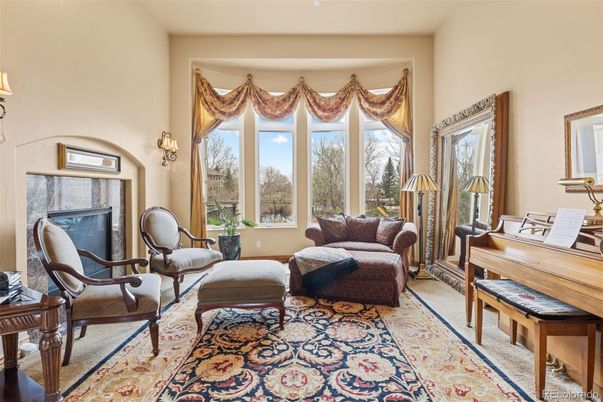 Interior, Living room, Piano