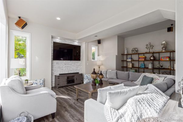 Interior, Living room, Recessed Lighting, Wood Texture Flooring