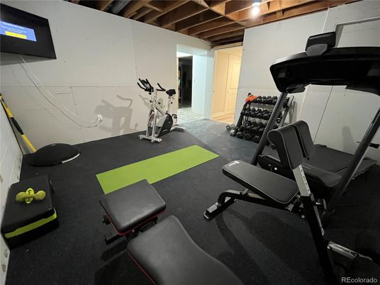 Fitness Equipment, Interior, Wooden Beams