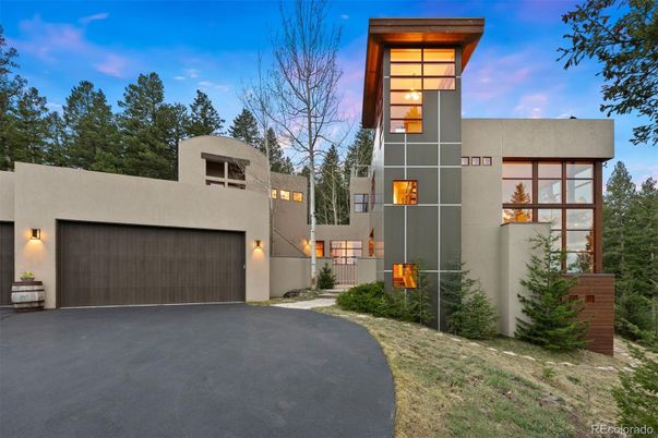 Attached, Exterior, Facade, Modern