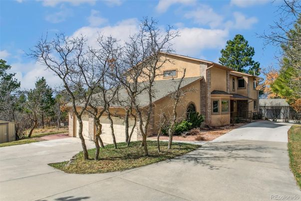 Attached, Exterior, Facade, Modern