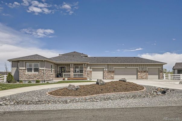 Attached, Exterior, Facade, Ranch