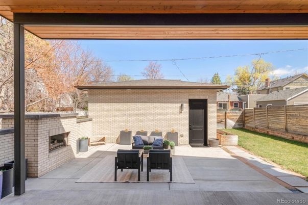 Exterior, Fireplace