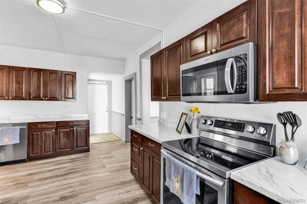 Interior, Kitchen, Stainless Steel Appliances, Wood Texture Flooring