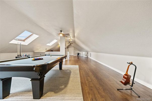 Billiard Table, Game Room, Interior, Wood Texture Flooring