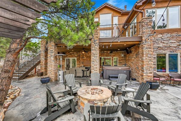 Exterior, Hot Tub