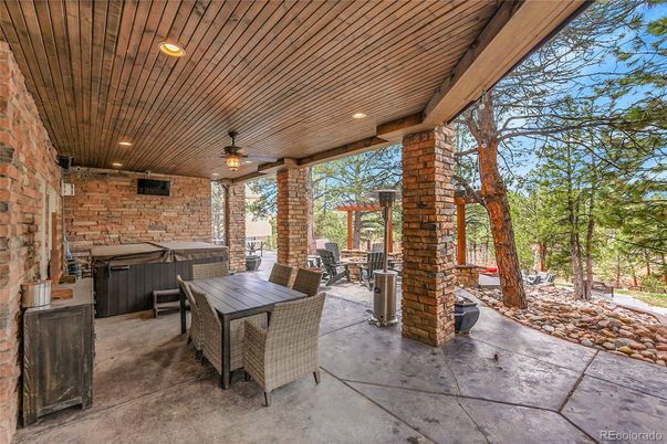 Exterior, Hot Tub