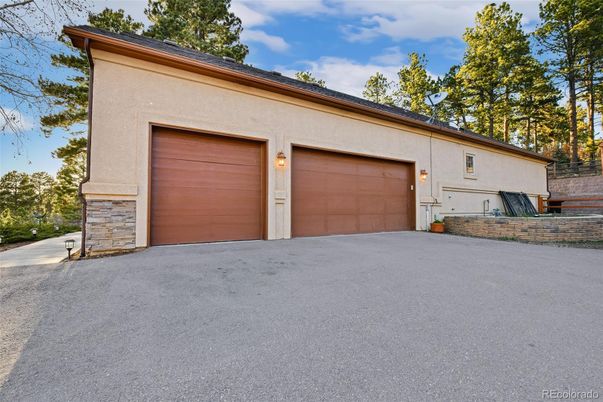 Detached Garage, Exterior