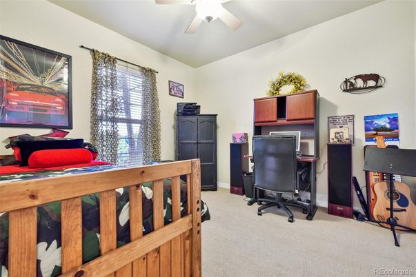 Home Office, Interior
