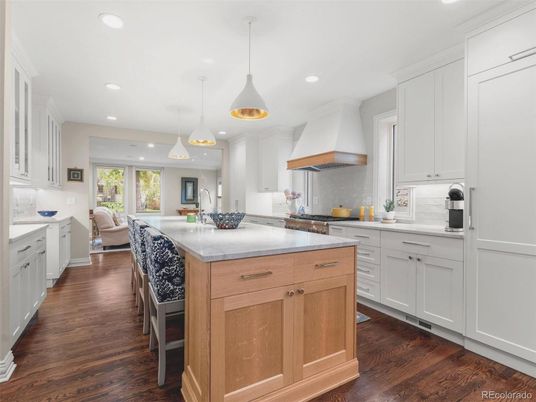 Interior, Kitchen, Living room, Pendant Lights, Recessed Lighting, Wood Texture Flooring