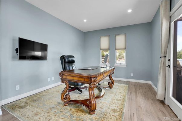 Home Office, Interior, Recessed Lighting, Wood Texture Flooring