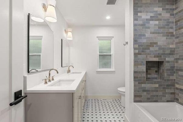 Bathroom, Interior, Recessed Lighting