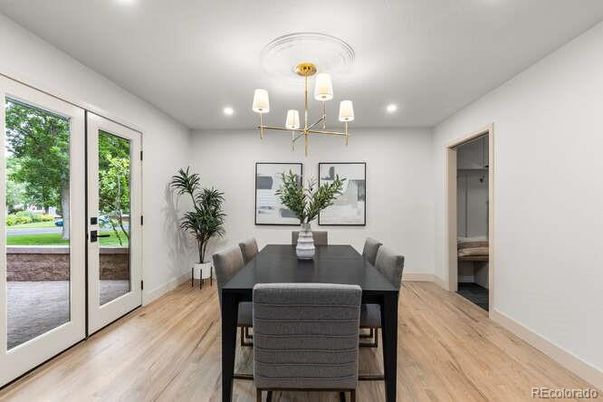 Chandelier, Dining room, Interior, Recessed Lighting, Wood Texture Flooring