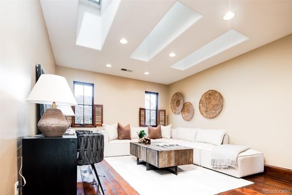 Interior, Living room, Recessed Lighting, Wood Texture Flooring
