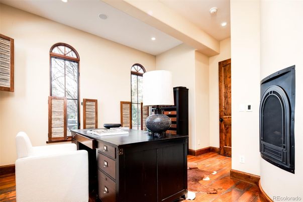 Home Office, Interior, Recessed Lighting, Wood Texture Flooring