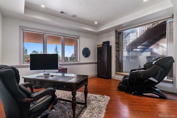 Home Office, Interior, Recessed Lighting, Wood Texture Flooring