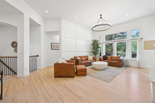 Interior, Living room, Pendant Lights, Recessed Lighting, Wood Texture Flooring