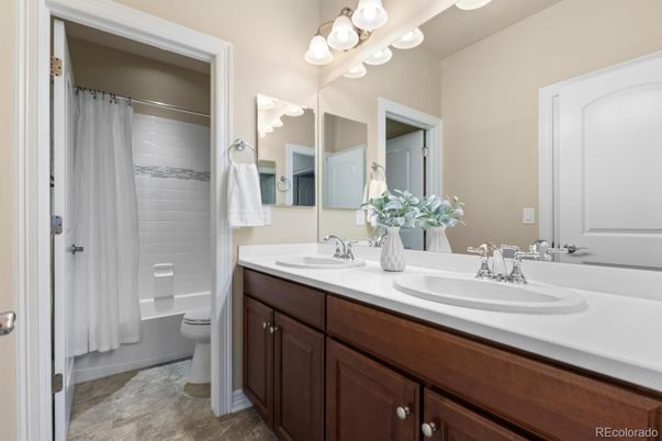 Bathroom, Dual Sink Vanities, Interior