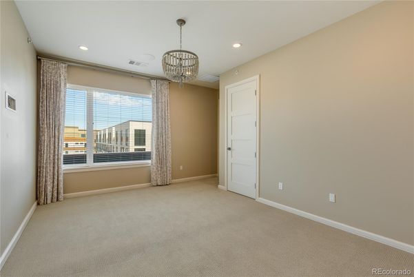 Chandelier, Empty room, Interior, Recessed Lighting