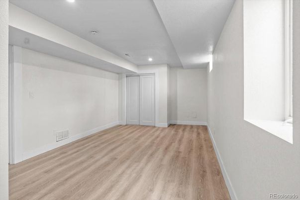 Empty room, Interior, Recessed Lighting, Wood Texture Flooring