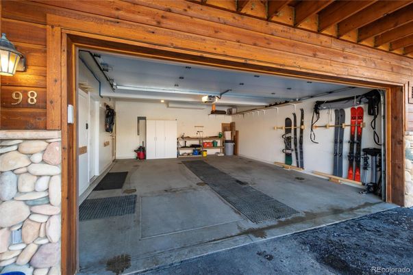 Garage, Interior, Wooden Beams