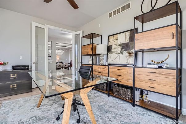 Home Office, Interior
