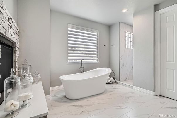 Bathroom, Free Standing Baths, Interior, Marble, Recessed Lighting