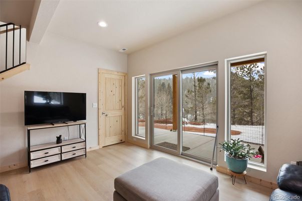 Interior, Recessed Lighting, Wood Texture Flooring