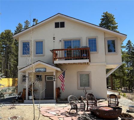 Exterior, Facade, Farmhouse