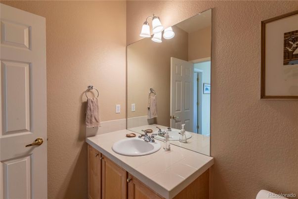 Bathroom, Interior, Tile Countertops