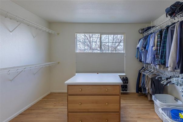 Interior, Walk-in Closets, Wood Texture Flooring