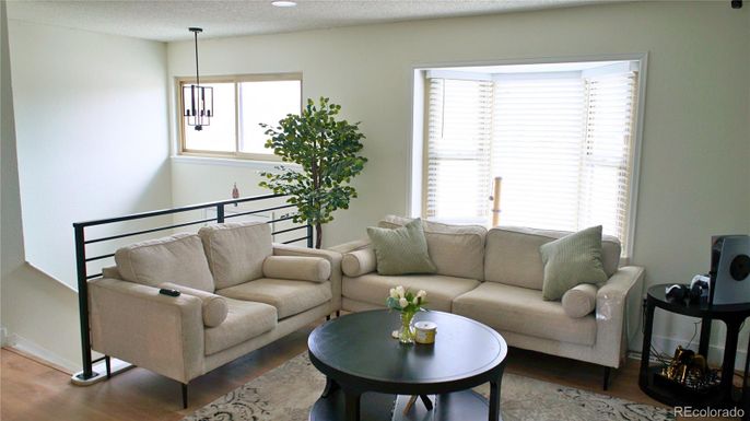 Interior, Living room, Pendant Lights, Wood Texture Flooring