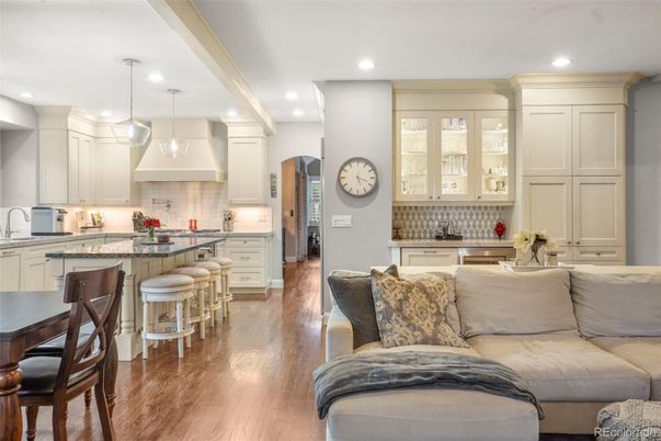 Interior, Kitchen, Living room, Pendant Lights, Recessed Lighting, Stainless Steel Appliances, Wood Texture Flooring